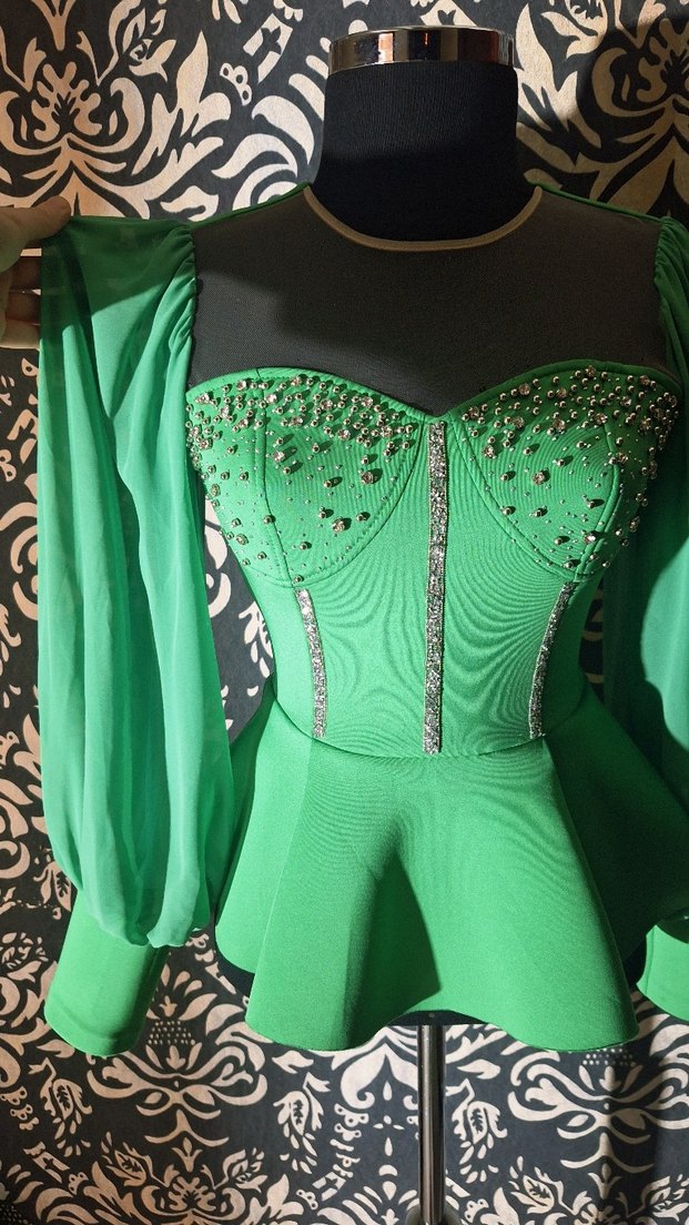 Uzun Kol Detaylı Boncuk İşlemeli Yeşil Abiye - Görsel 3