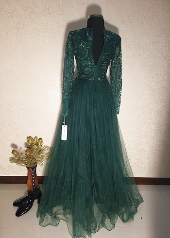 Uzun Kollu Yeşil Nakışlı Abiye Elbise - Görsel 4