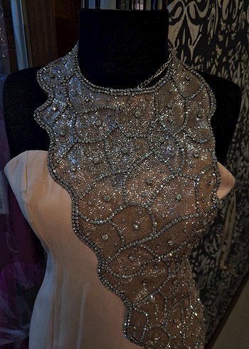 İşlemeli Bej Uzun Abiye Elbise - Görsel 3