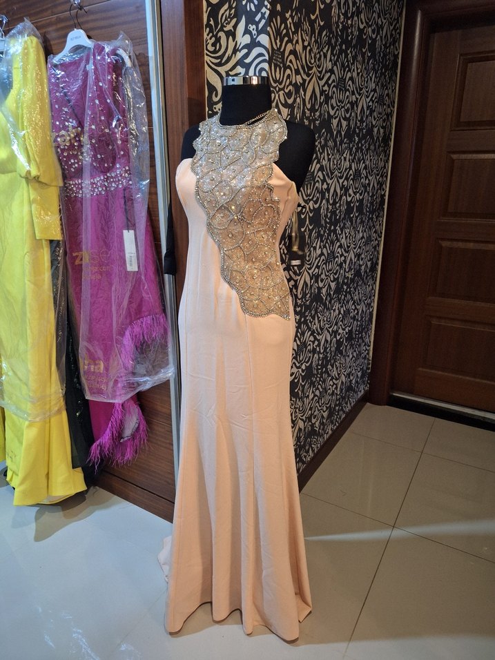 İşlemeli Bej Uzun Abiye Elbise - Görsel 2