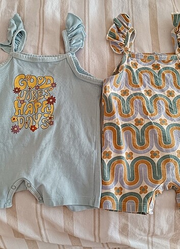 HelloBaby Bebek tulum. İki adet fiyatidir