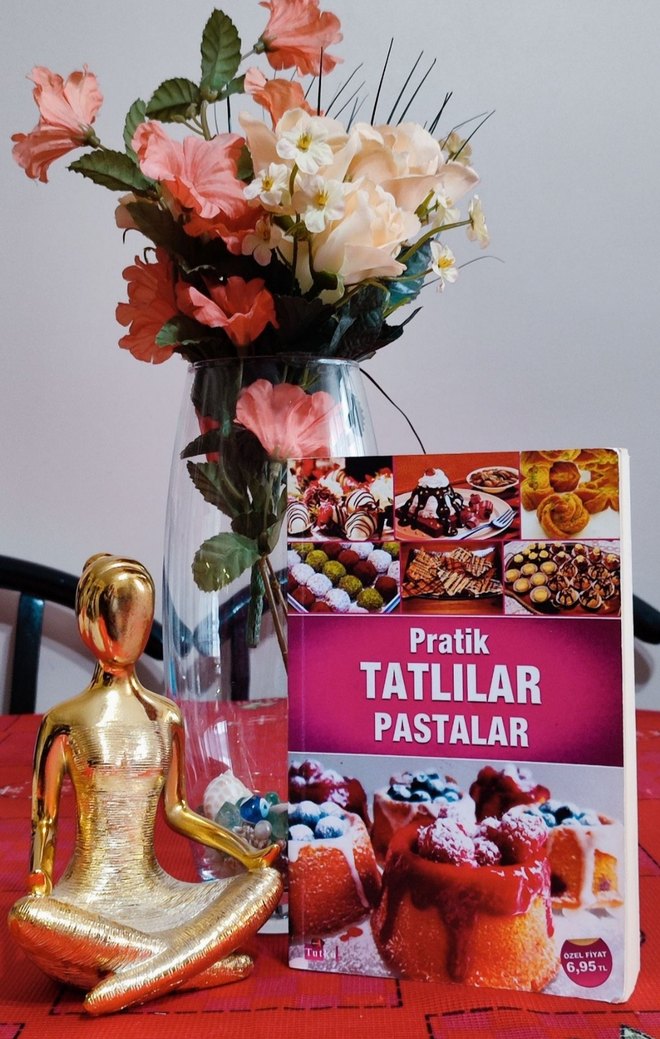 Pratik Tatlılar ve Pastalar Kitabı - Görsel 4