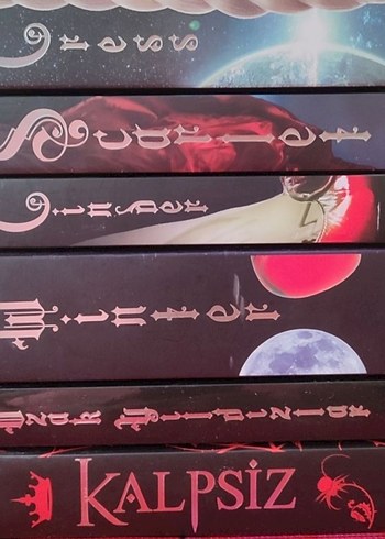 Marissa Meyer'in Gençlik Romanları Seti - Görsel 4