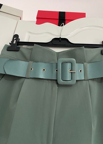 Kadın Yeşil Kemerli Kumaş Pantolon - Görsel 4