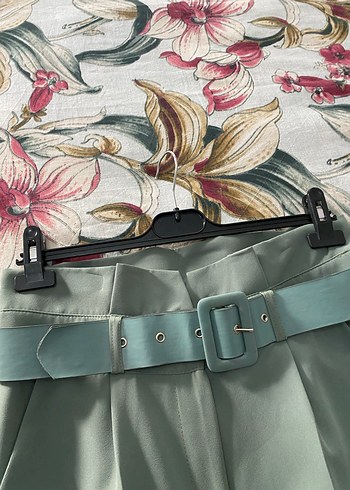 Kadın Yeşil Kemerli Kumaş Pantolon - Görsel 5