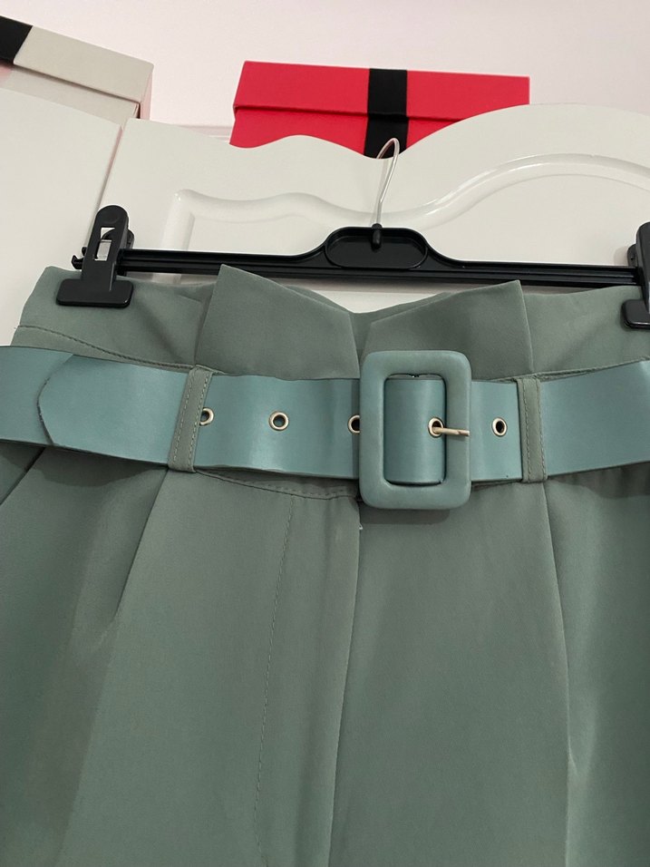 Kadın Yeşil Kemerli Kumaş Pantolon - Görsel 4