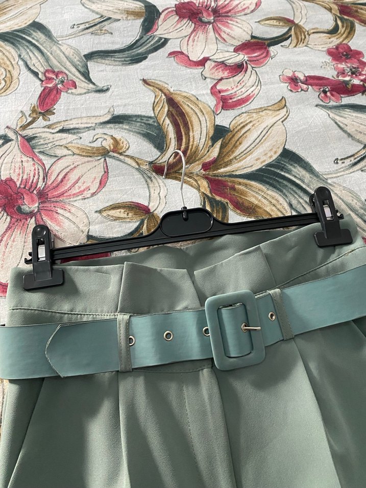 Kadın Yeşil Kemerli Kumaş Pantolon - Görsel 5