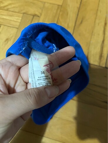 36 Beden mavi Renk Penti bikini üstü
