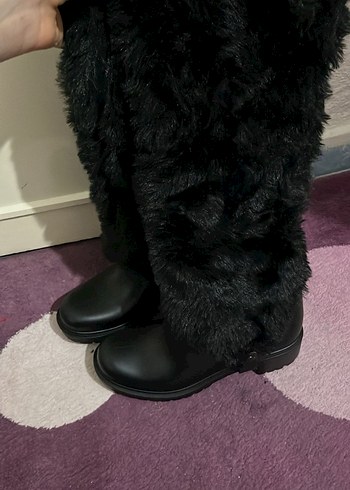Siyah Kürklü Kadın Dolgu Topuk Bot - Görsel 2