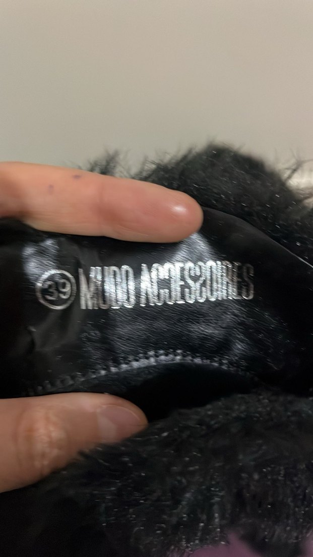 Siyah Kürklü Kadın Dolgu Topuk Bot - Görsel 3