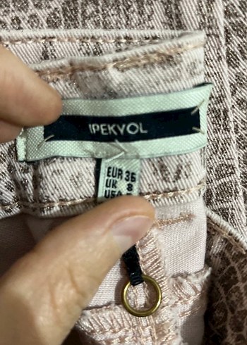 Kadın Gri Yılan Desenli Pilili Kumaş Pantolon - Görsel 2