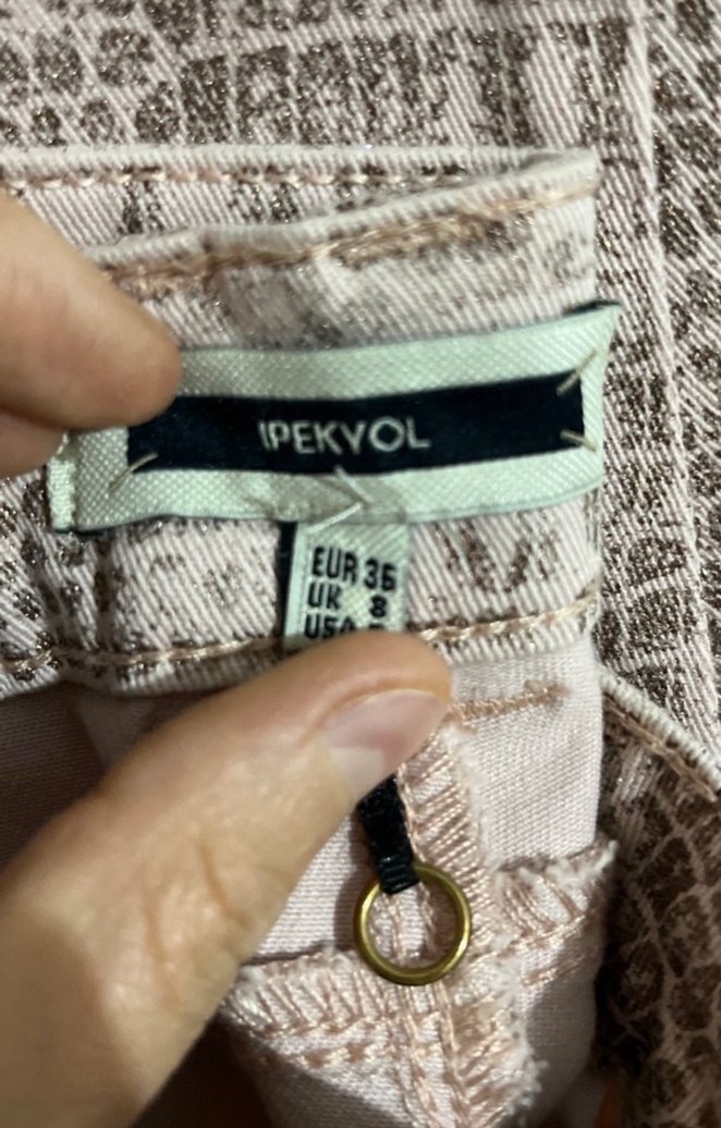 Kadın Gri Yılan Desenli Pilili Kumaş Pantolon - Görsel 2