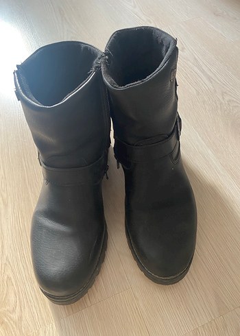 Siyah Deri Tokalı Kadın Biker Botu - Görsel 3