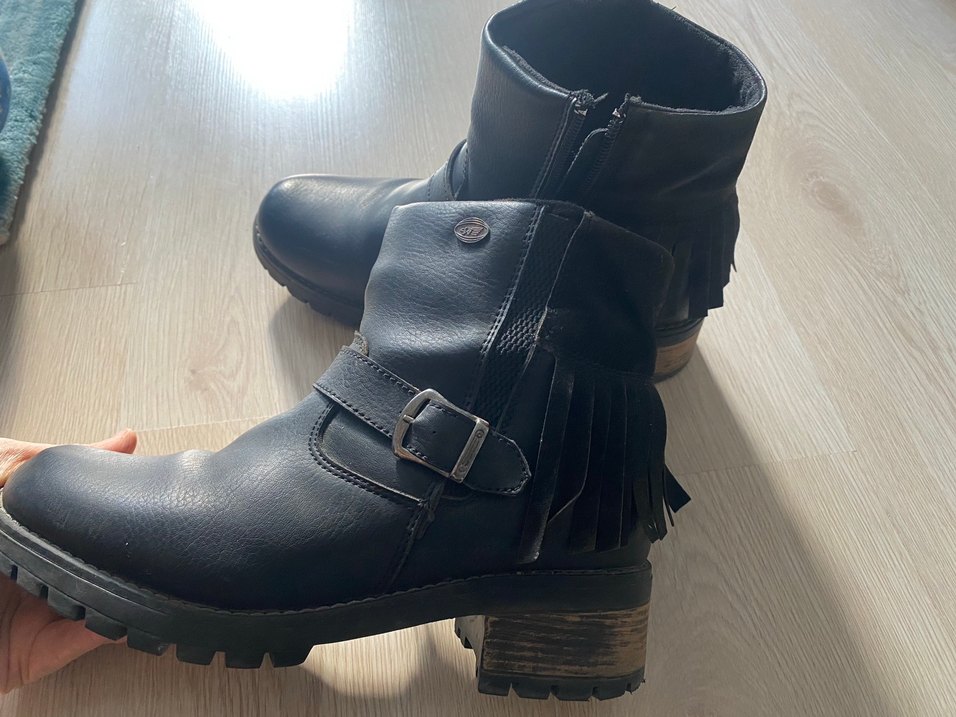 Siyah Deri Tokalı Kadın Biker Botu - Görsel 2