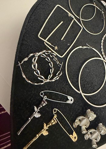 Vintage Tarz Altın Renkli Tokalı Küpeler - Görsel 2