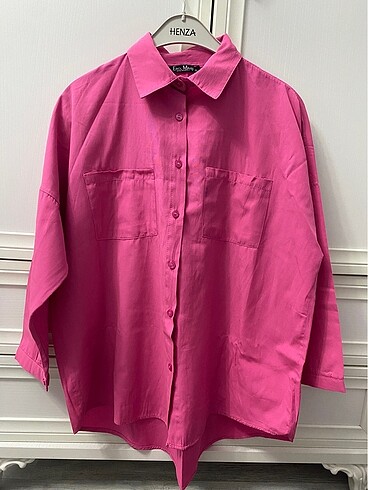 Pembe gömlek
