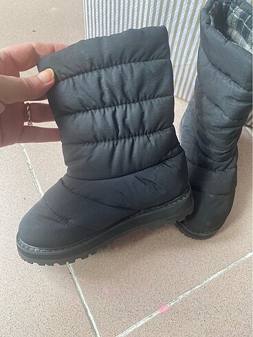 28 Beden Zara çocuk bot