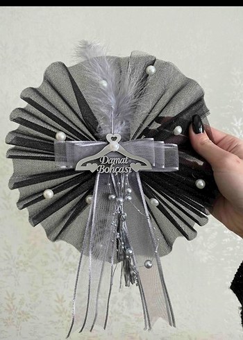 American Vintage Siyah Nakışlı Püsküllü Gotik Broş Seti