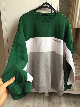 Sweatshirt