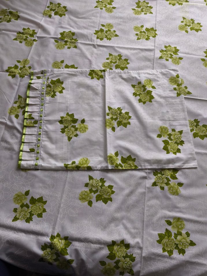 İşlemeli Beyaz ve Gri Yatak Örtüsü - Görsel 3