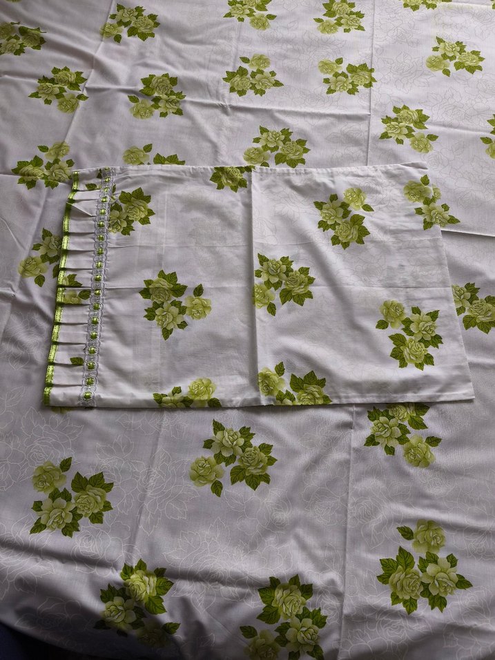 İşlemeli Beyaz ve Gri Yatak Örtüsü - Görsel 4