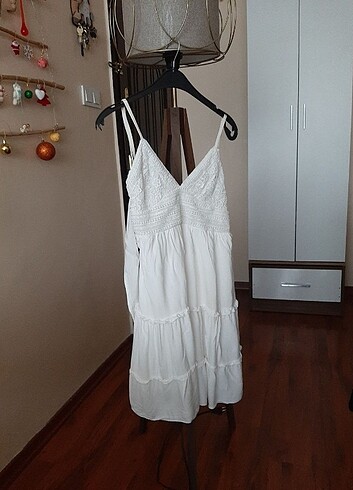 Beyaz Elbise 