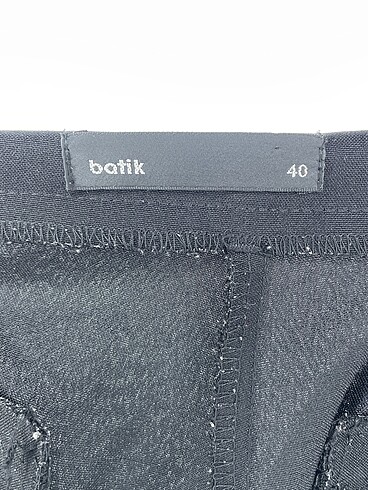 40 Beden siyah Renk Batik Düz Kesim %70 İndirimli.