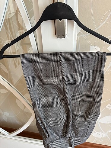 Zara ekoseli kumaş pantolon sıfırdır