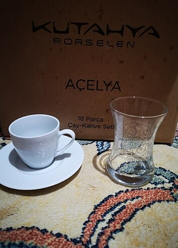 Kütahya Porselen Açelya çay-kahve seti