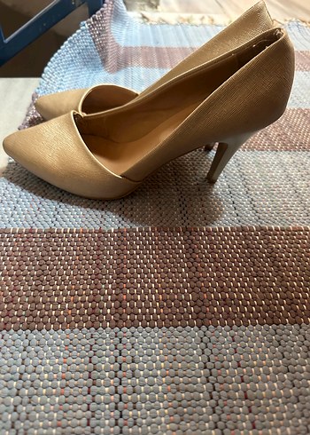 Diğer Bej Yılan Desenli Deri Topuklu Stiletto