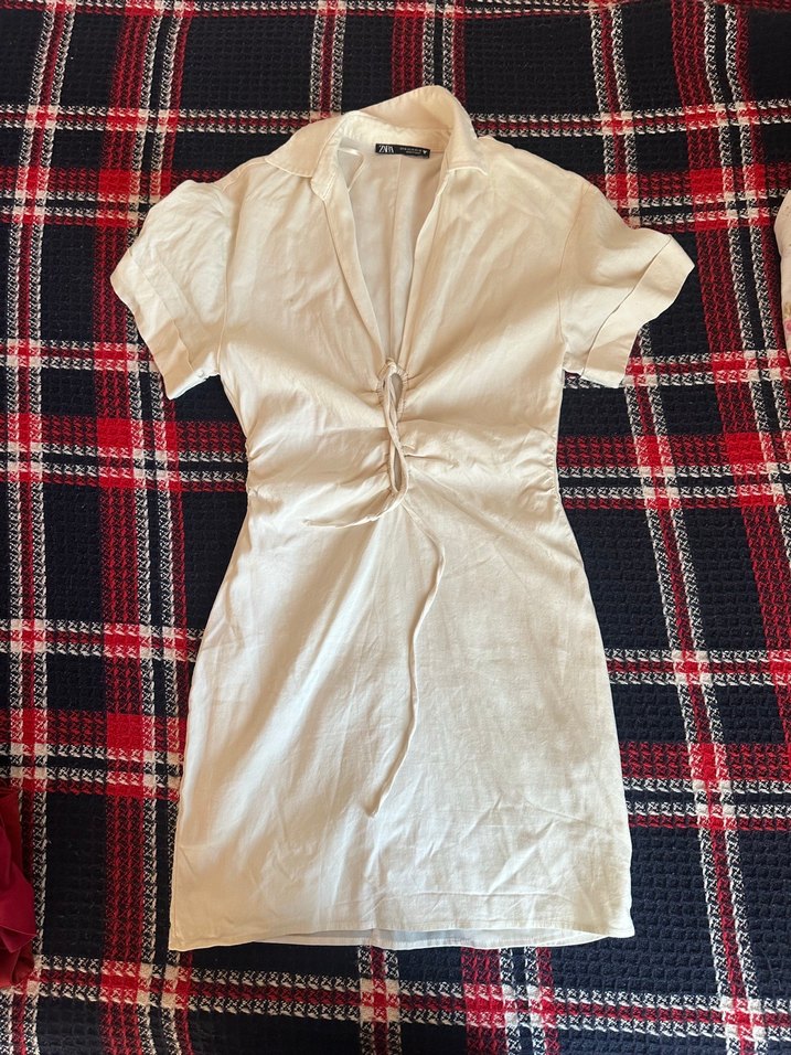 Beyaz Fitted Midi Elbise Halter Yaka Kısa Kollu - Görsel 2