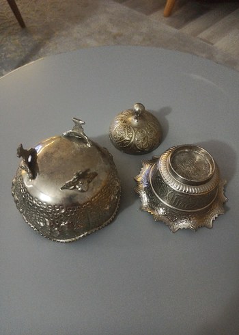 Desenli Parlak Altın Renkli Sofra Takımı - Görsel 5