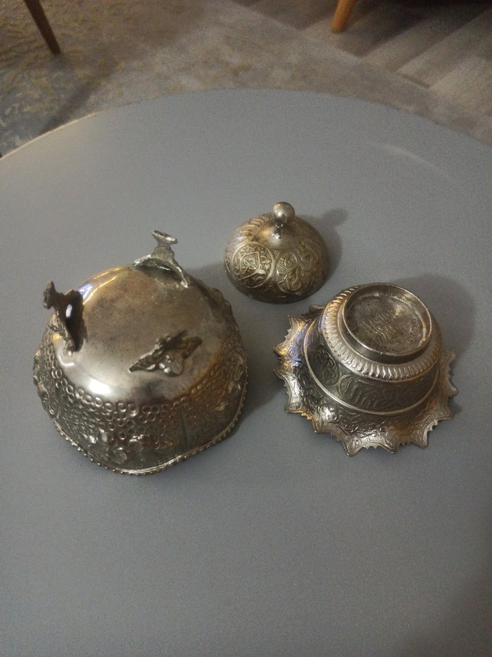 Desenli Parlak Altın Renkli Sofra Takımı - Görsel 5