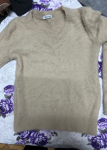 Bej V Yakalı Örgü Kadın Kazak