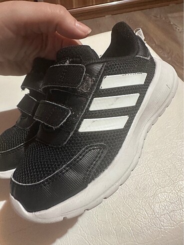 27 Beden siyah Renk Adidas çocuk spor ayakkabı