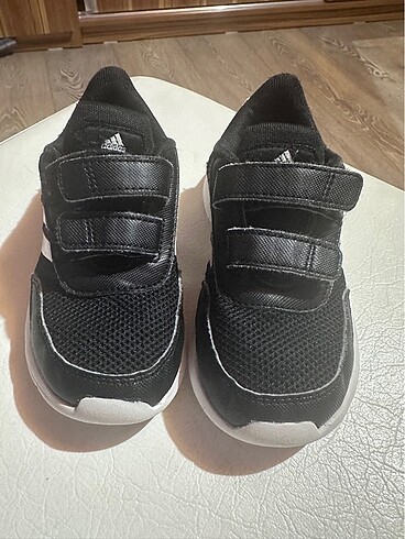 Adidas çocuk spor ayakkabı