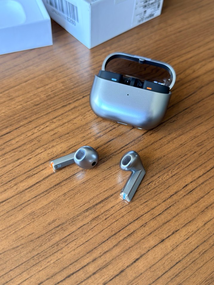 Samsung Galaxy Buds3 Kablosuz Kulaklık Gri - Görsel 2