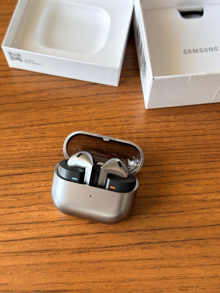 Samsung Galaxy Buds3 Kablosuz Kulaklık Gri - Görsel 4