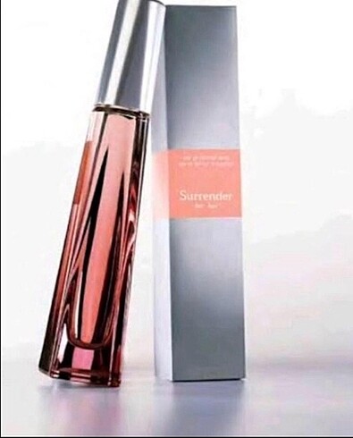 Avon Surrender bayan parfümü