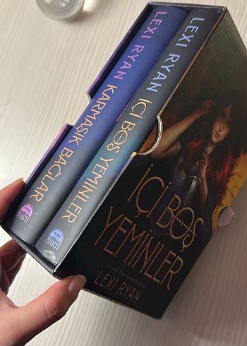 İçi Boş Yeminler - Karmaşık Bağlar Roman Seti - Görsel 4