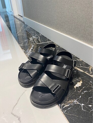 Zara sandalet