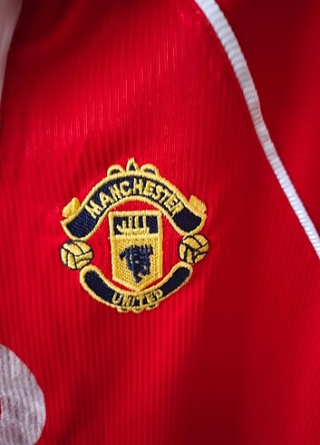 Manchester United 2004 2005 sezonu forması orijinal