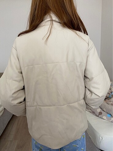 s Beden Stradivarius mont