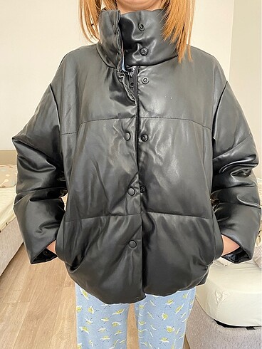 Stradivarius mont