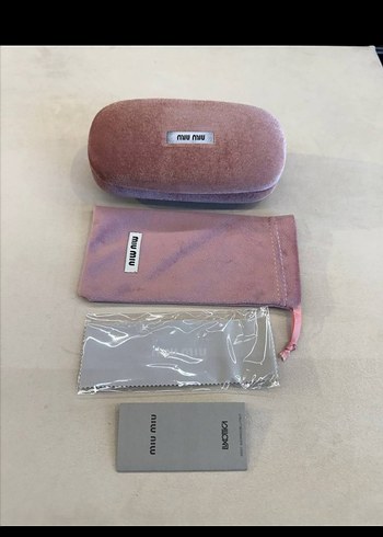 Miu Miu Pembe Süet Gözlük Kutusu