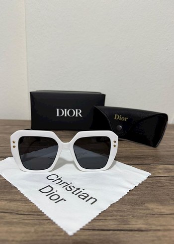 Dior Beyaz Christian Dior Şeffaf Çerçeveli Kadın Güneş Gözlüğü