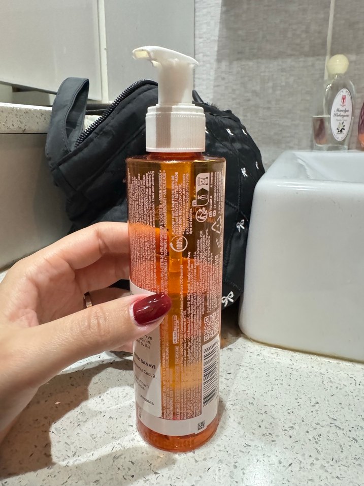 La Roche-Posay Vitamin C Köpüren Yüz Temizleyici 200 ml - Görsel 2