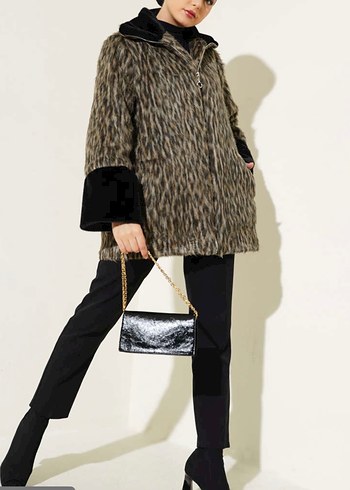 Kadın Siyah-Kahverengi Zebra Desenli Suni Kürk - Görsel 3