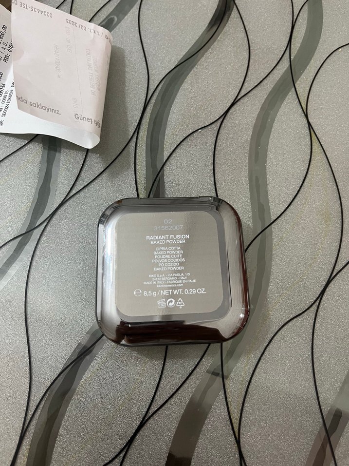 Parlak Bej Pudra KIKO 02 numara - Görsel 3