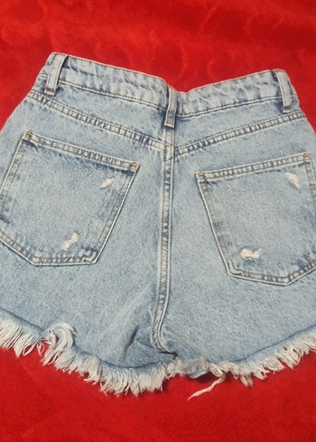 Yırtık Detaylı Kadın Kot Şort - Görsel 4